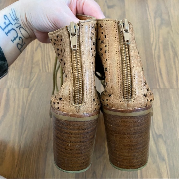 Jeffrey Campbell Cors sandals size 8 - Picture 13 of 13